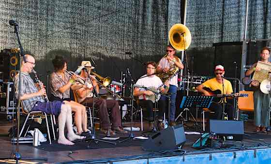 Tuba Skinny