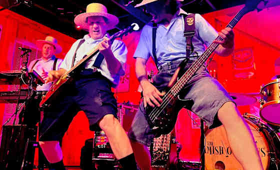 The Amish Outlaws