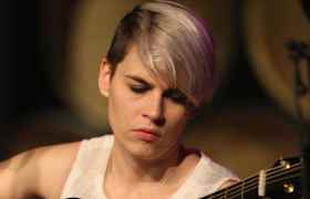 Entradas Kaki King