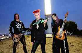 Entradas The God Bombs