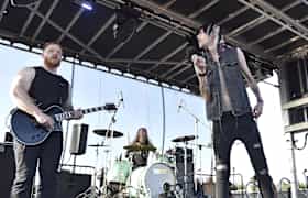 Entradas A Skylit Drive