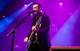 Entradas Theory of a Deadman