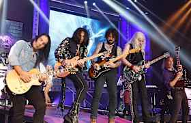 Entradas Raiding the Rock Vault Show