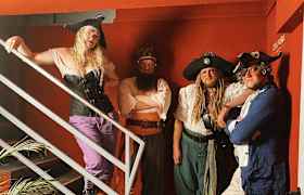 Mr. Hurley & Die Pulveraffen Bilet