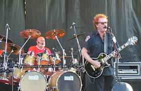 April Wine Bilet