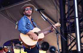 Entradas Drake White