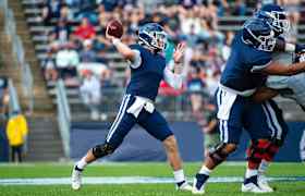 Connecticut Huskies Football Bilet