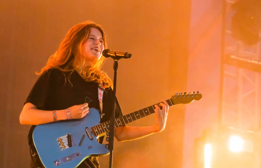 Billets girl in red Places de Concert girl in red 2024 viagogo