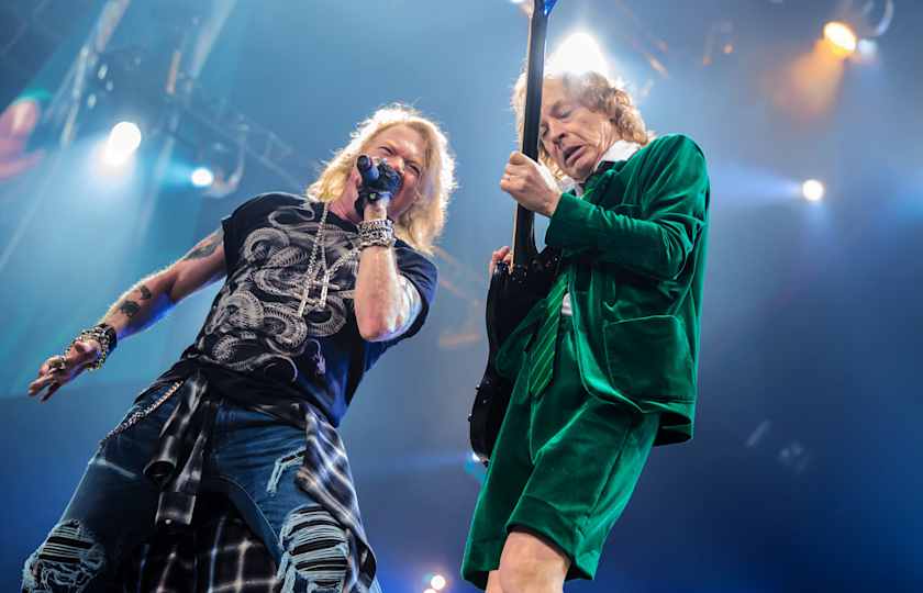 AC/DC US Bank Stadium Minneapolis Tickets Thu Apr 10 2025 viagogo