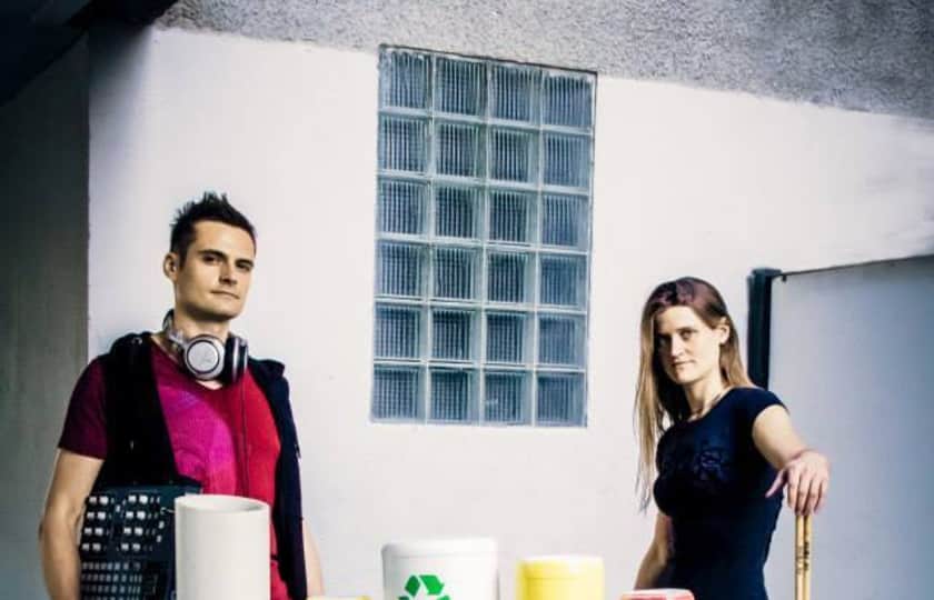Calabash South Africa with Robbie Williams DHL Stadium (Formerly Cape