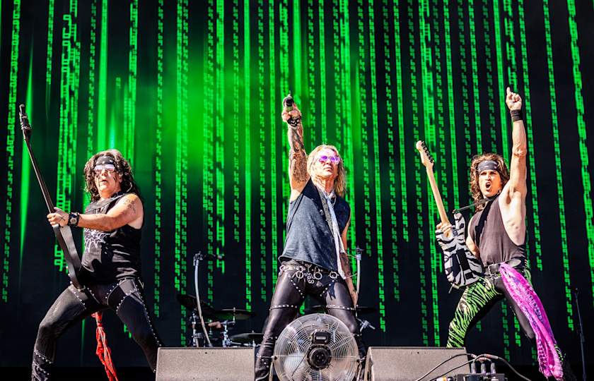 parking-passes-only-steel-panther-the-majestic-ventura-theater-parking