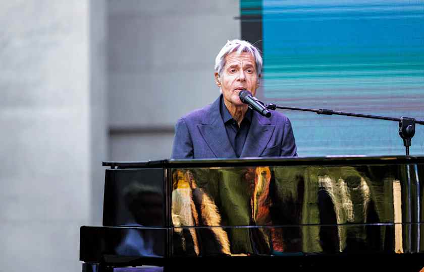 Claudio Baglioni Tickets Claudio Baglioni Tour Dates 2025 and Concert Tickets viagogo
