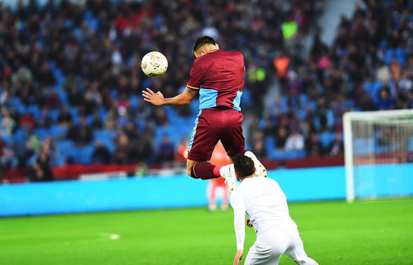 Tickets für Beşiktaş vs Trabzonspor Beşiktaş Park (Tüpraş Stadyumu) Tuzla Istanbul So 16 Feb