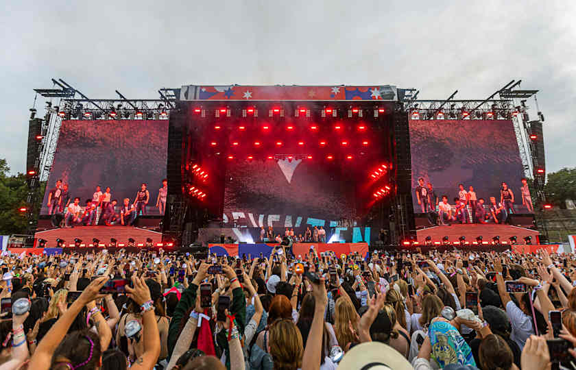 Lollapalooza 2025 Tickets Lollapalooza 2025 Lineup and Tickets viagogo