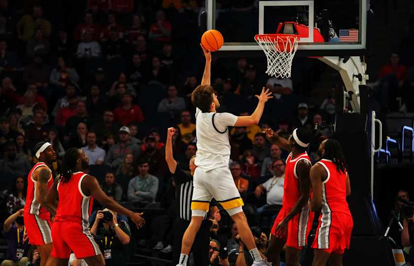 Billets PARKING PASSES ONLY Minnesota Duluth Bulldogs at Iowa Hawkeyes Basketball Carver Hawkeye